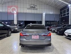 تۆیۆتا کامری